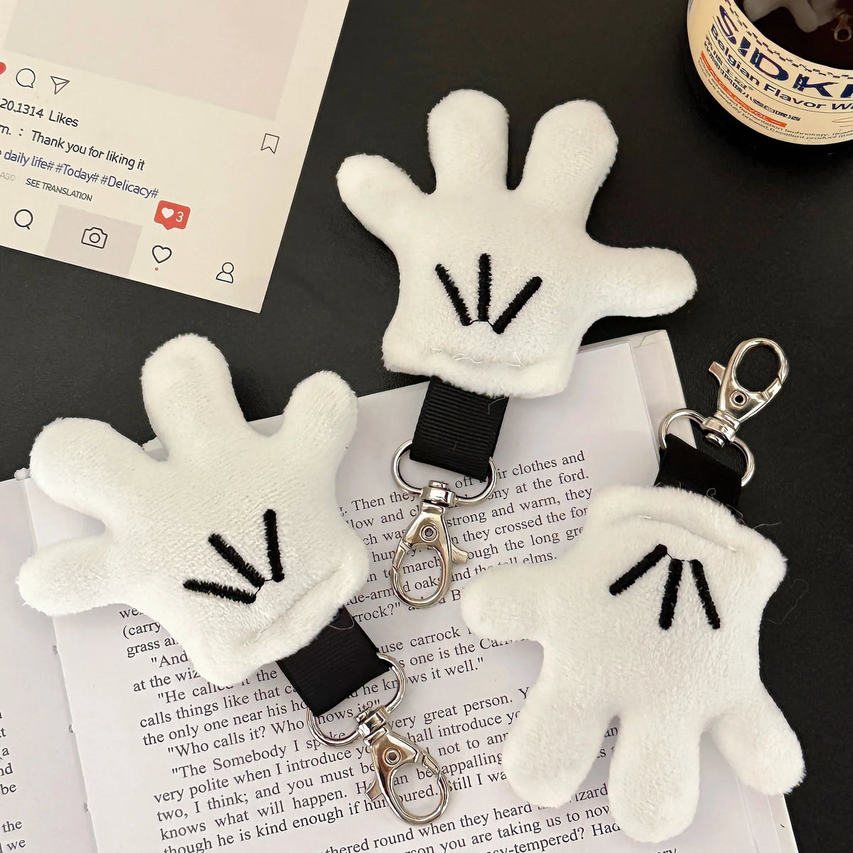 Plush Keychain Cute Glove Pendant for Bags and Accessories