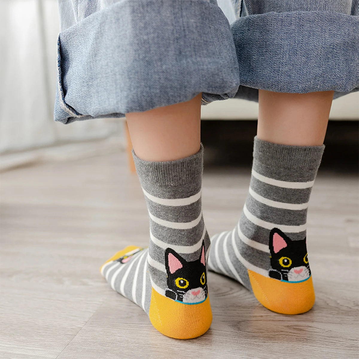 Women's Crew Socks with Cat Patterns, 5 Pairs