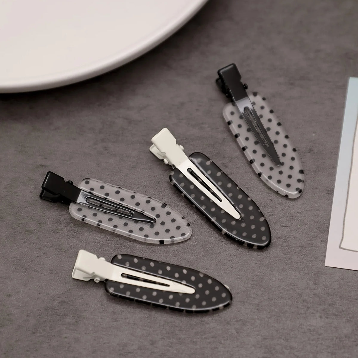 Duckbill Hair Clips for Women, 4-Piece Acrylic Black & White Set