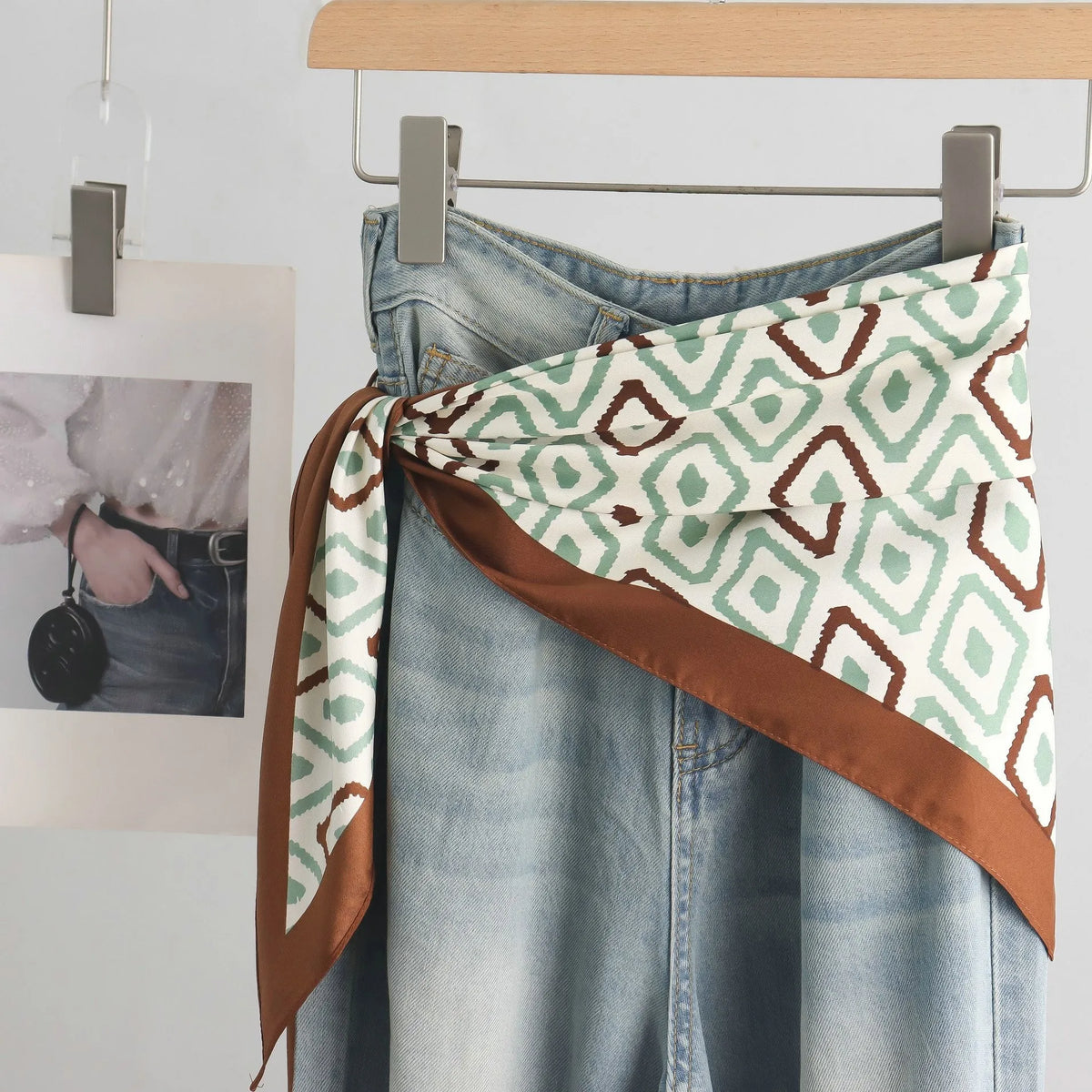 Women’s Scarf Triangular Tie Dye Head Scarf for Spring
