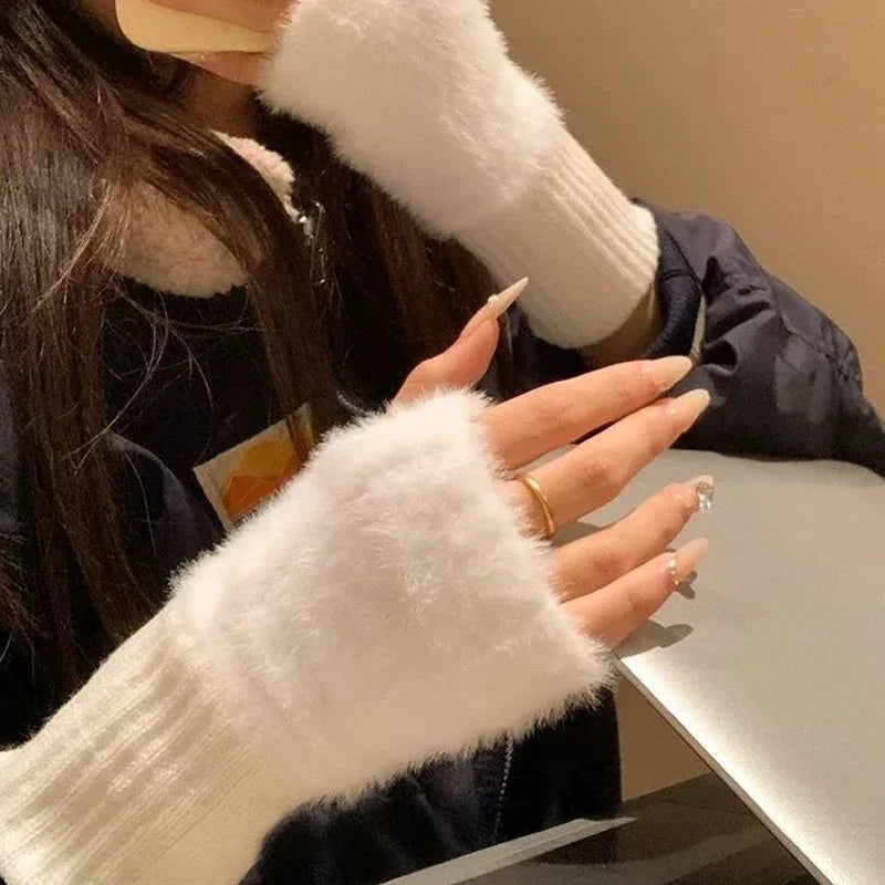 Women's Fingerless Gloves – Warm Plush Half-Finger Winter Gloves