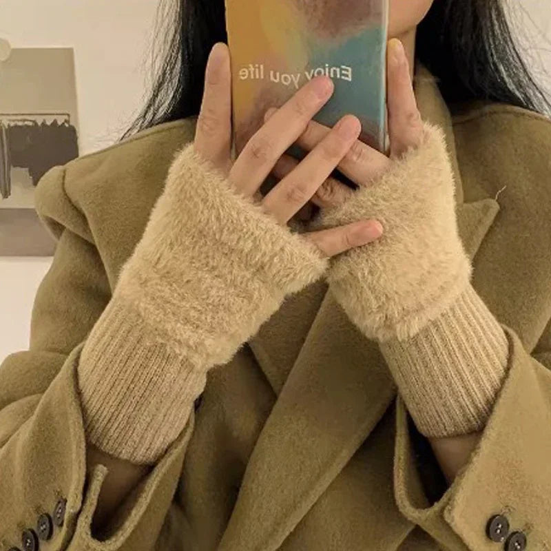 Women's Fingerless Gloves – Warm Plush Half-Finger Winter Gloves