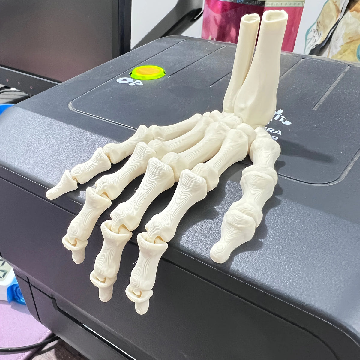 Halloween Bone Decoration, 3D Hand Bone Ornaments 2-Piece Set
