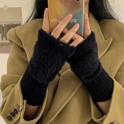 Women's Fingerless Gloves – Warm Plush Half-Finger Winter Gloves