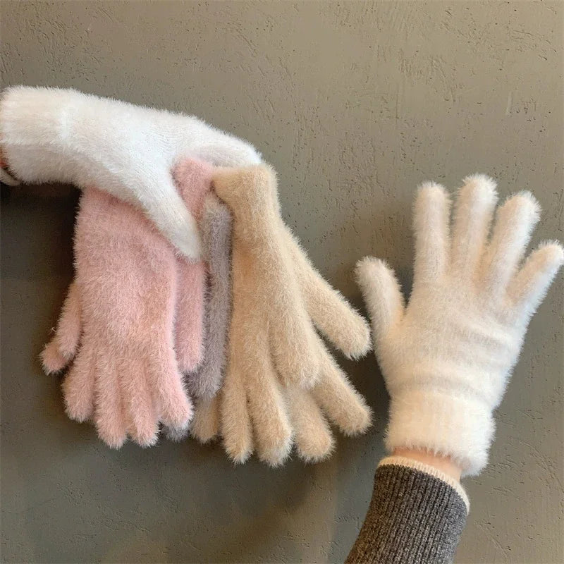 Women's Winter Gloves, Plush Warm Mittens for Outdoor Use
